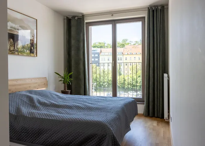 New Apartment, Close Center, Free Parking Appartement *